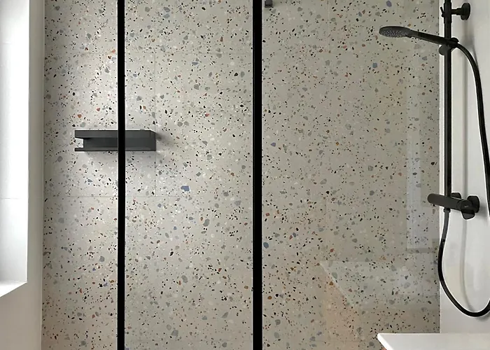 New Quevedo By Aroom Vut-le 1137 León